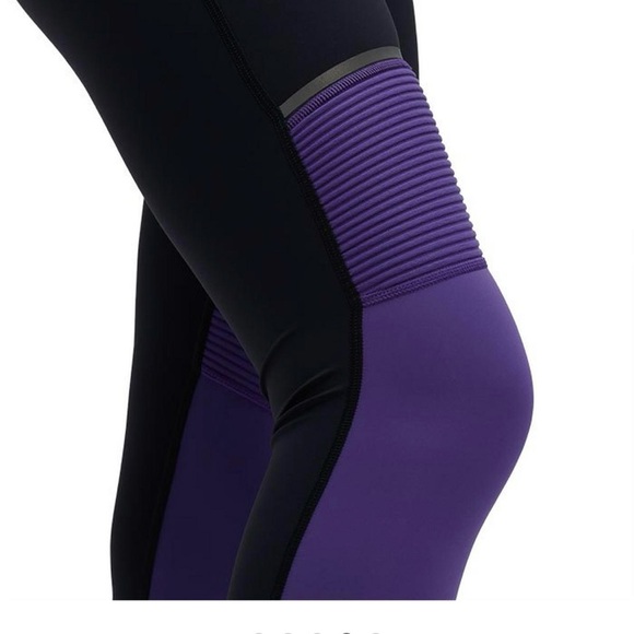 ON running performance tights - Picture 2 of 3